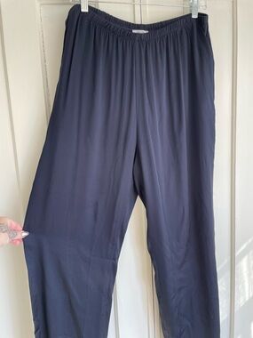 Iris & Ink Outnet Navy Women’s Satin Pants Size 14 NWT Quiet Luxury Luxe Viscose